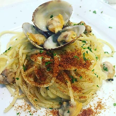 Hotel Ristorante Sbranetta Роццано Экстерьер фото